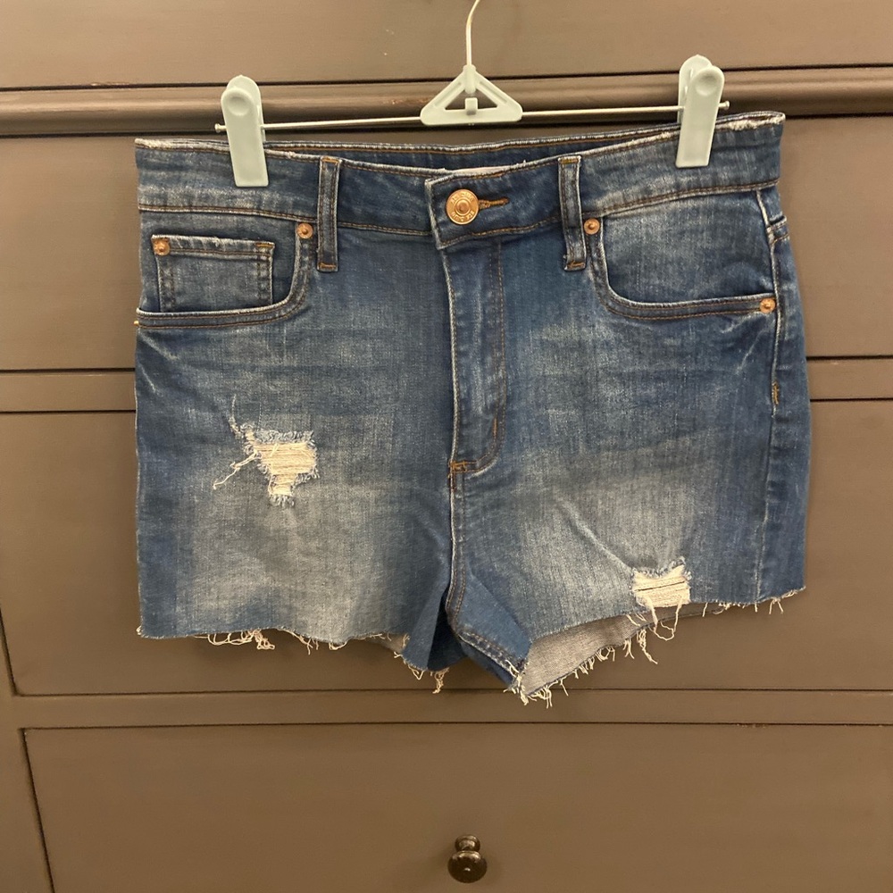 Sts Blue distressed denim cut-off shorts, size 28